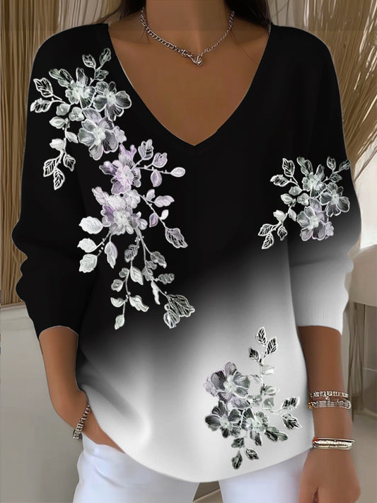 Дамски шик черно-бял градиент v-neck пуловер с деликатна флорална бродерия