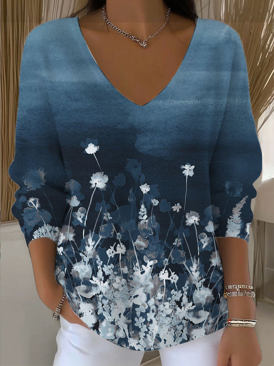 Дамски синьо и бяло цветен v-врата пуловер